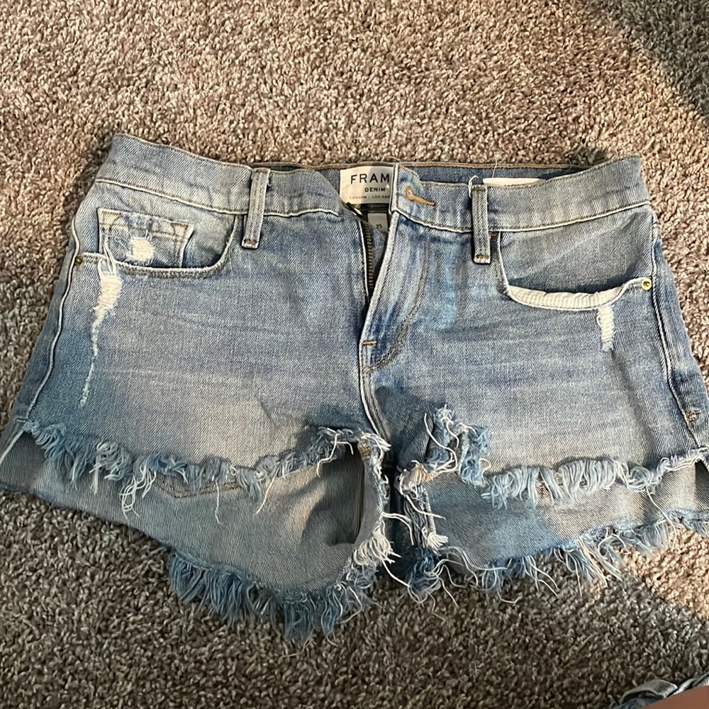 Frame le cutoff denim shorts size 25